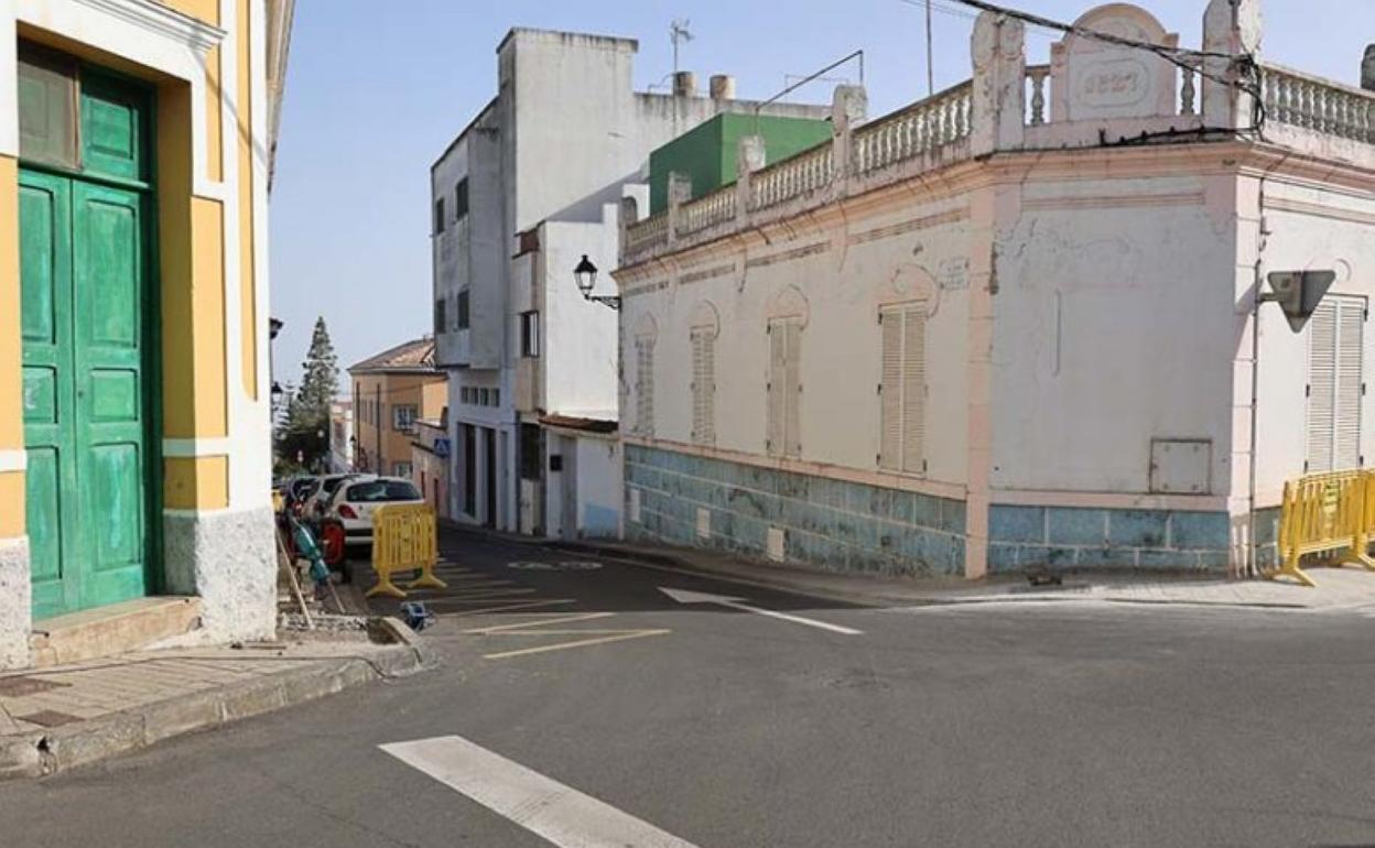 Las obras se han iniciado en las aceras del casco. 