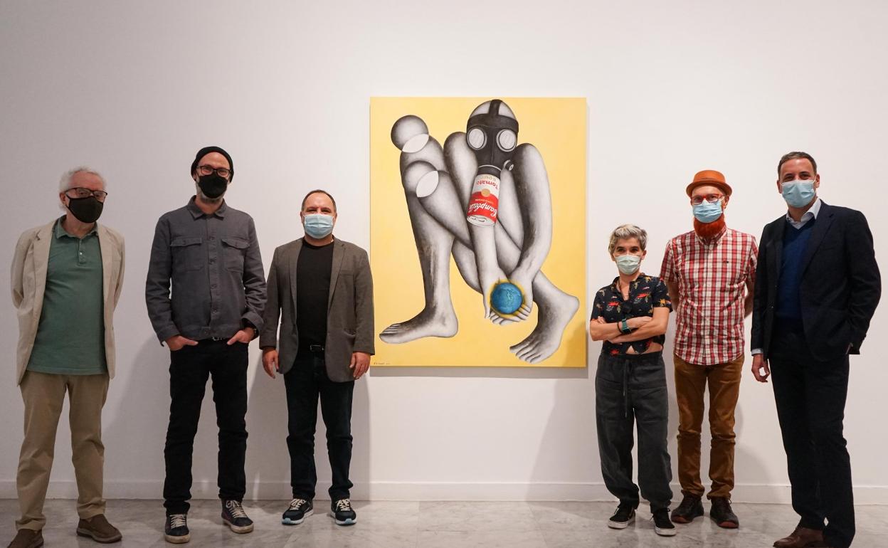 El comisario Antonio P. Martín, Gregorio Viera, Alejandro Vitaubet, Raquel Ponce Jose Luis Luzardo y Rubén Pérez, ayer, en La Regenta. 