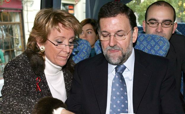 Esperanza Aguirre, junto a Mariano Rajoy. 
