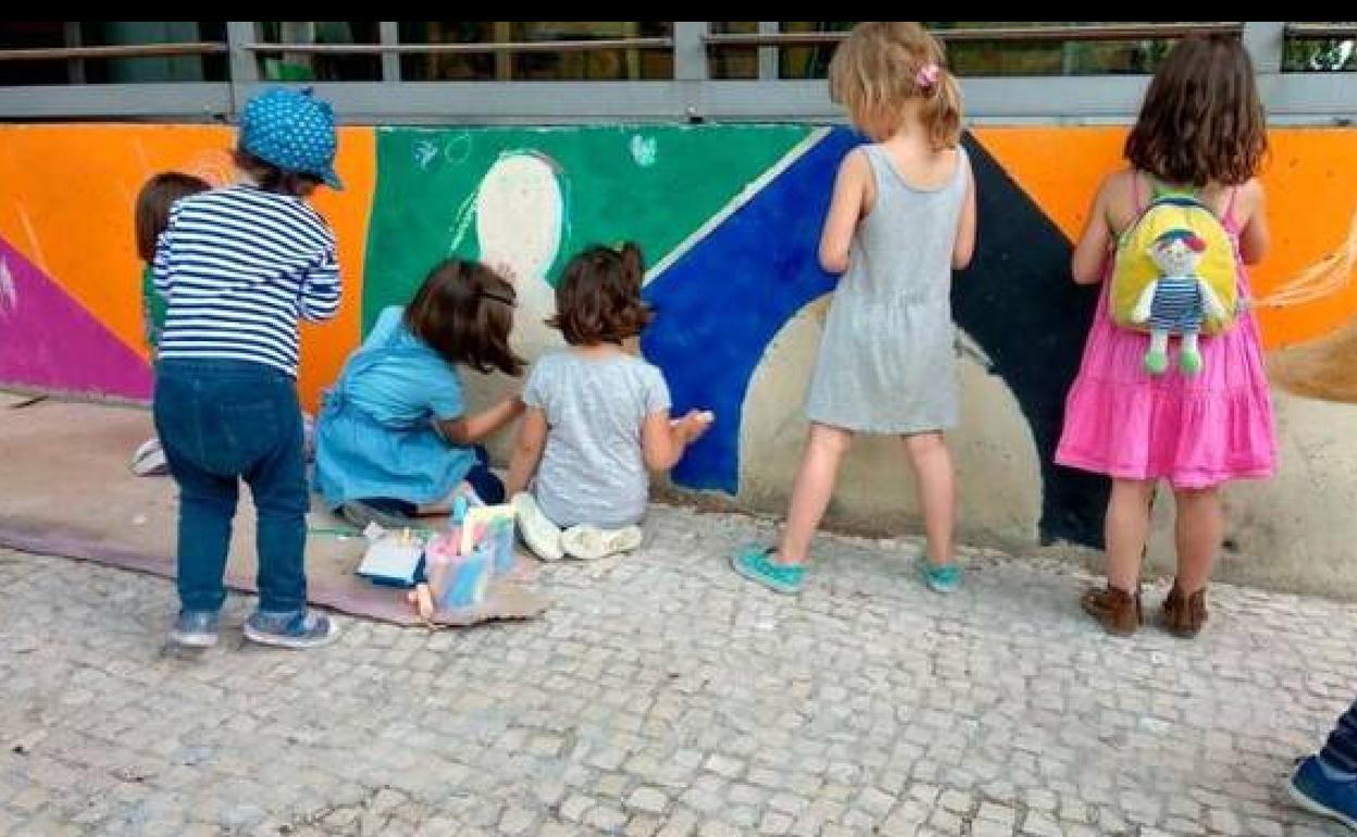 Organizaciones de infancia urgen una reforma fiscal con ayuda a la crianza