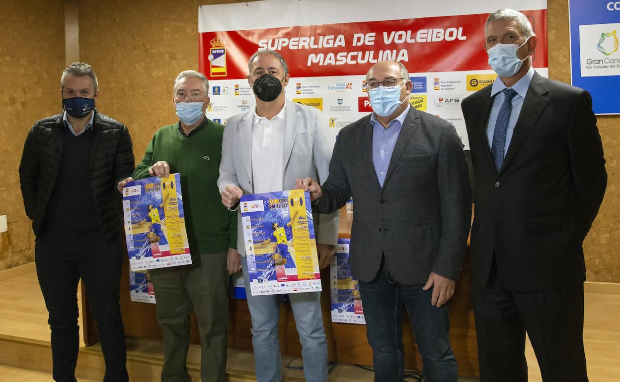 La imagen recoge un momento en la presentación de la 47ª Copa del Rey que se dispuará en el Centro Insular este fin de semana. 