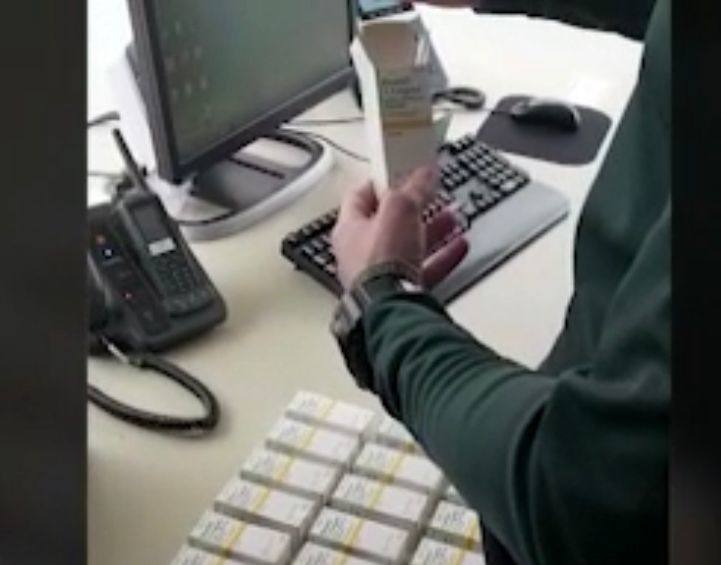 Imagen de los medicamentos que vendían por Internet. 