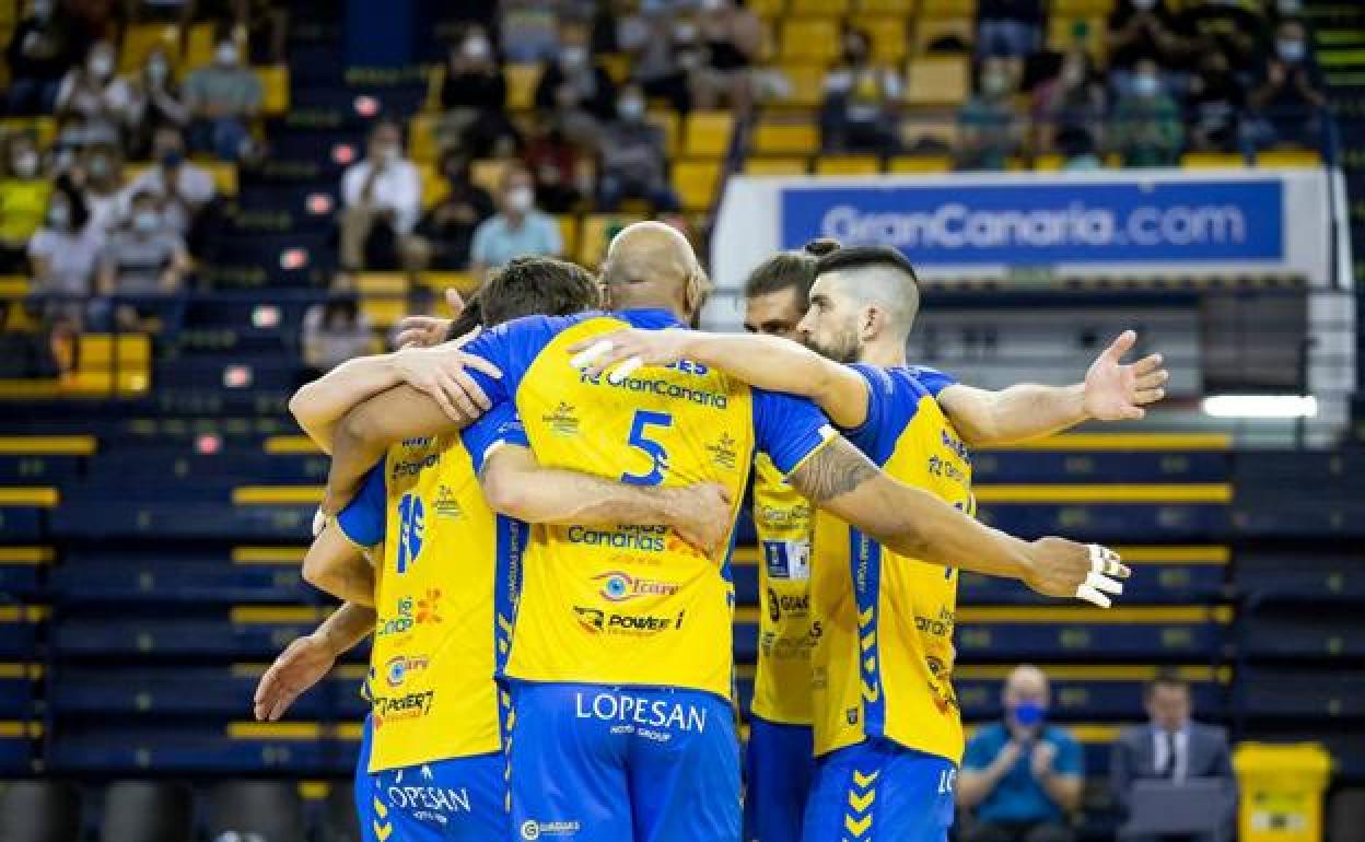 Gesto de alegría de los jugadores del Guaguas, quienes desde este viernes emprenden el desafío de ganar otra Copa. 