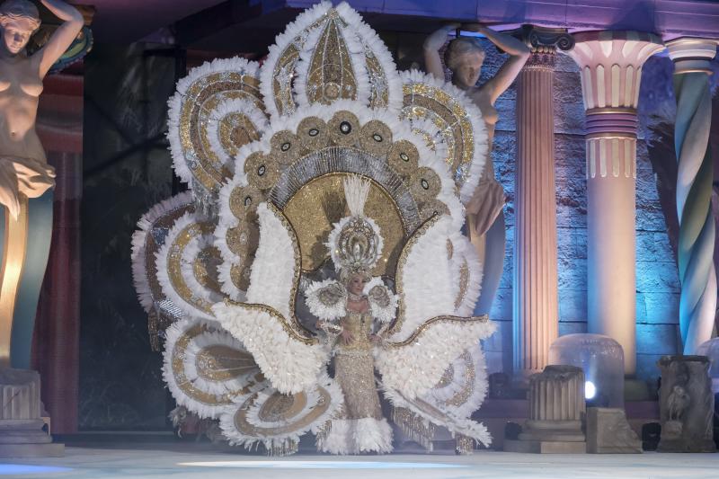 DISTRITO TAMARACEITE, TENOYA Y SAN LORENZO presentó a María Beatriz Álamo Arocha, con un diseño de Mary Patrón, con la fantasía “Y así lo soñé”