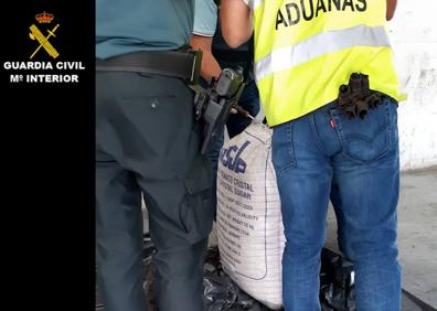 Imagen secundaria 1 - Intervienen 100 kilos de cocaína en un barco en Las Palmas