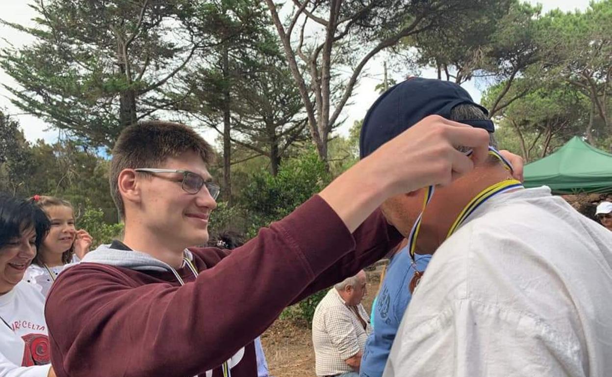 En la imagen, Sergio Aneiros durante un acto de la Casa de Galicia de la que era miembro activo. 