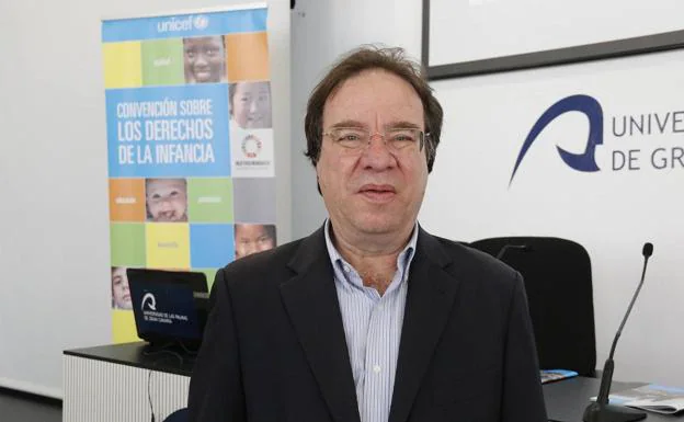 Amós García, presidente de la Asociación Española de Vacunologia. 