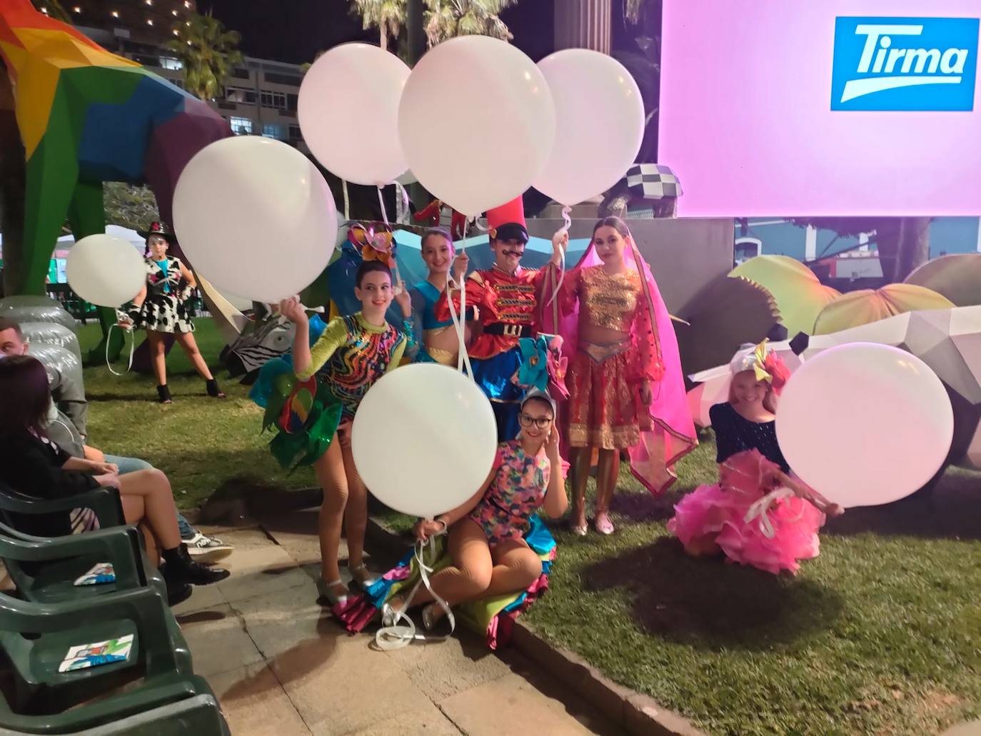 Fotos: Gran ambiente en el parque de Santa Catalina para conocer a la nueva Reina