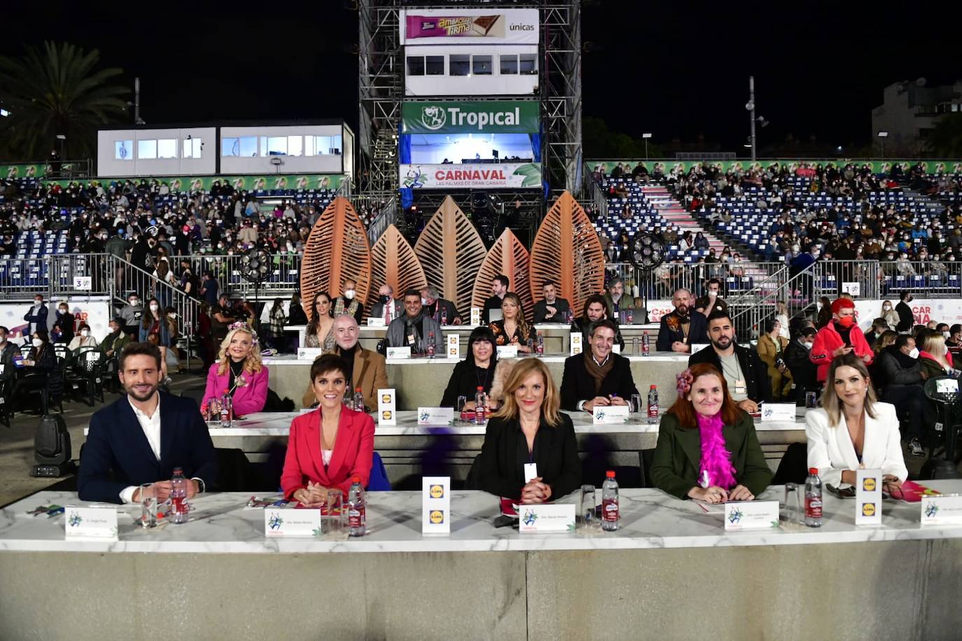 Fotos: Gran ambiente en el parque de Santa Catalina para conocer a la nueva Reina