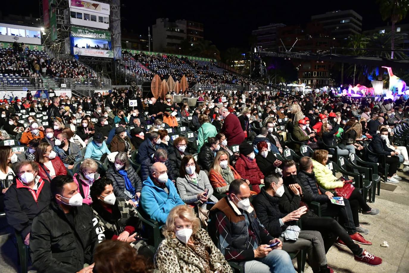 Fotos: Gran ambiente en el parque de Santa Catalina para conocer a la nueva Reina