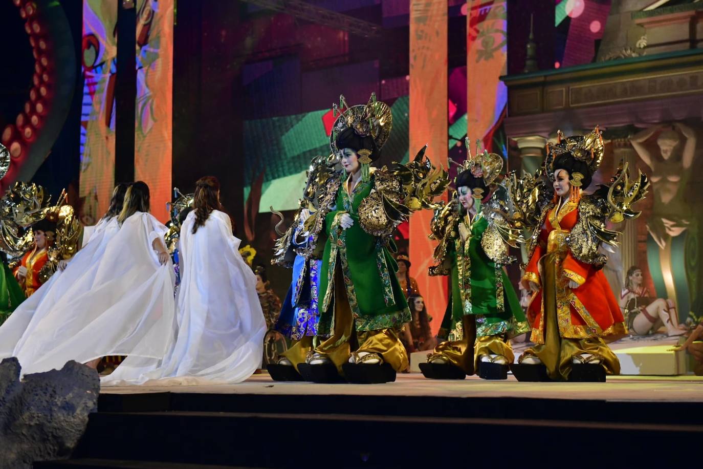 Fotos: Así arrancó la Gala de la Reina del Carnaval de &#039;La Tierra&#039;
