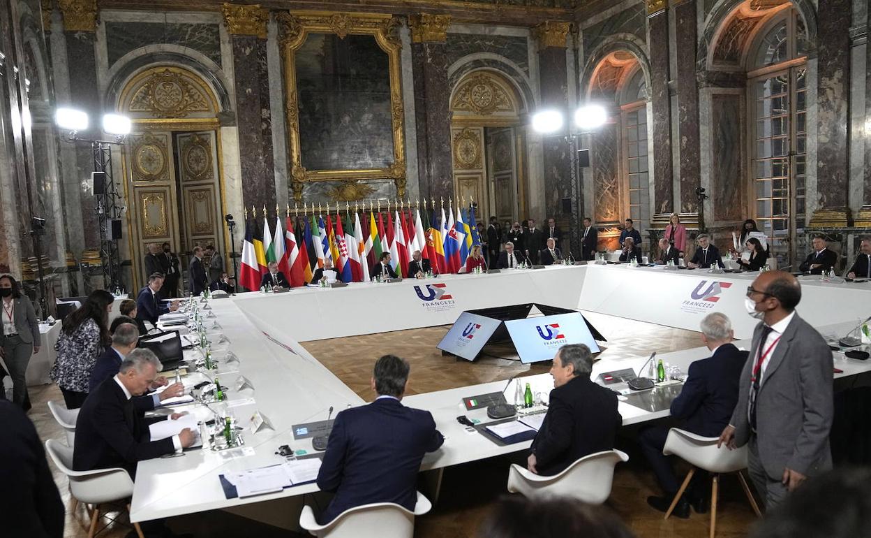 Los líderes de la Unión Europea, reunidos en Versalles.