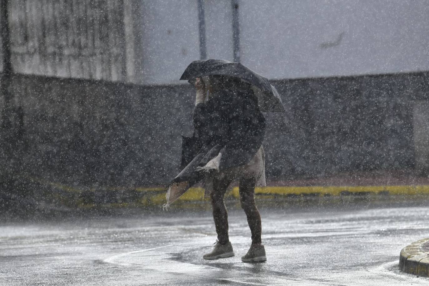 Fotos: Fuerte oleaje en Canarias por la borrasca Celia