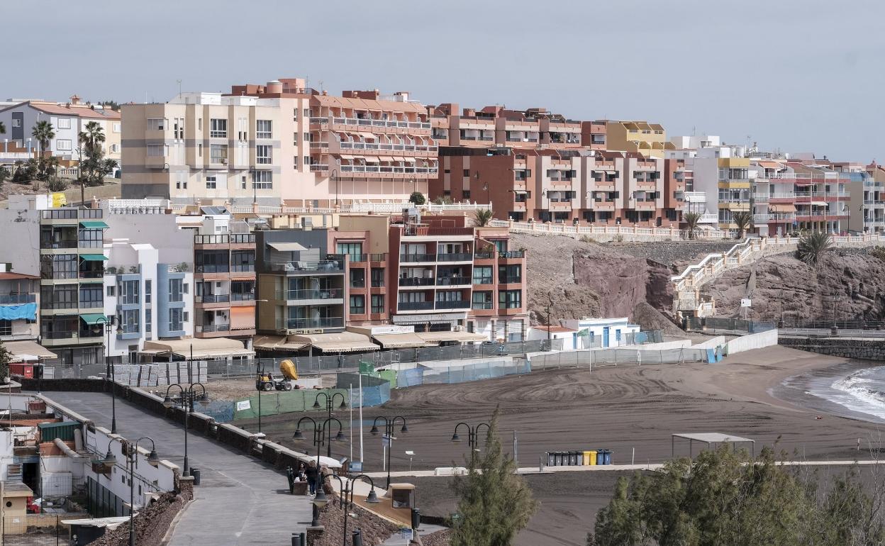 Costas no da el visto bueno al muro de hormigón de Melenara. 