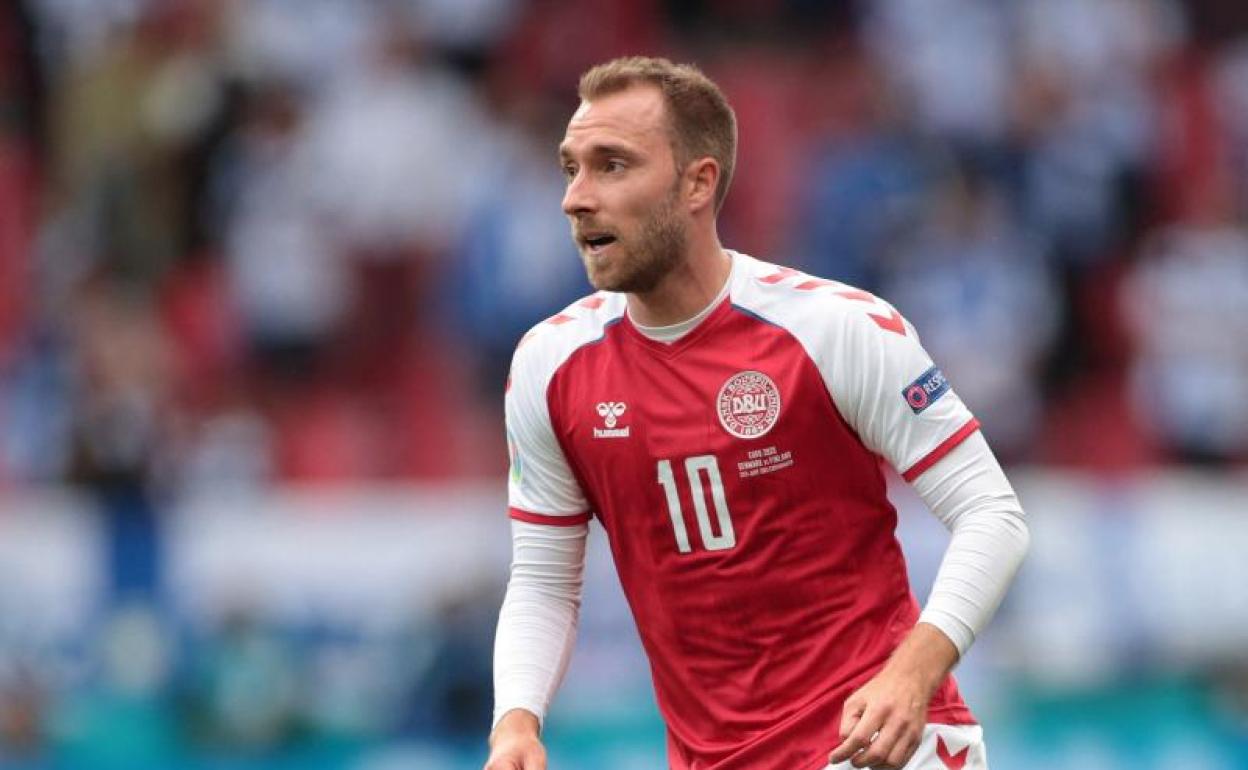 Christian Eriksen, en el partido de la Eurocopa en el que sufrió el colapso. 