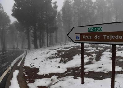Imagen secundaria 1 - Heladas en la cumbre de Gran Canaria por la borrasca Celia. 