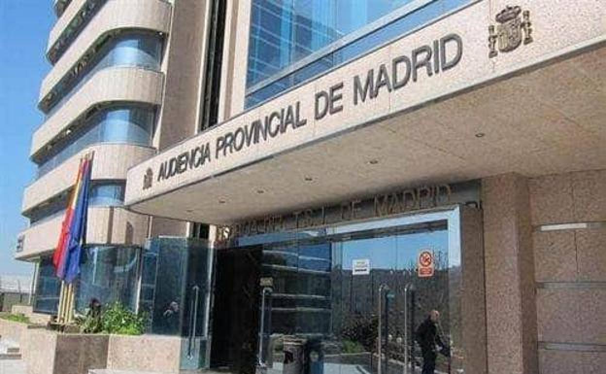 Entrada de la Audiencia Provincial de Madrid. 