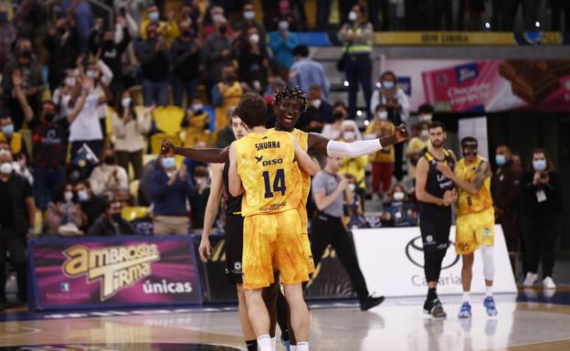 El Granca manda en el derbi (89-77)