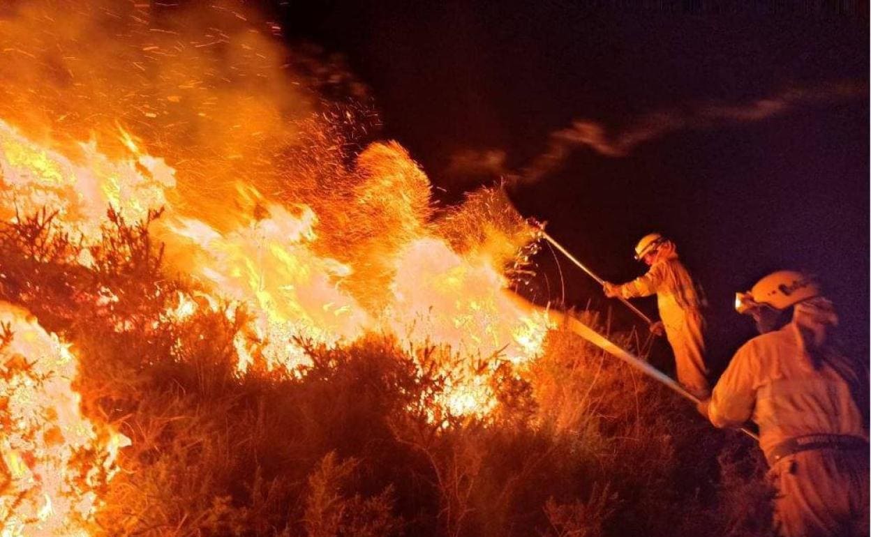 Cantabria, con ocho incendios forestales activos