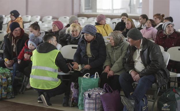 Canarias ya ofrece asilo a 380 refugiados ucranianos
