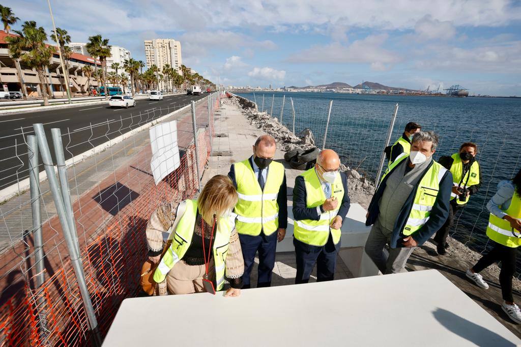 Fotos: Colocación de la primera piedra del muro de la Avenida Marítima