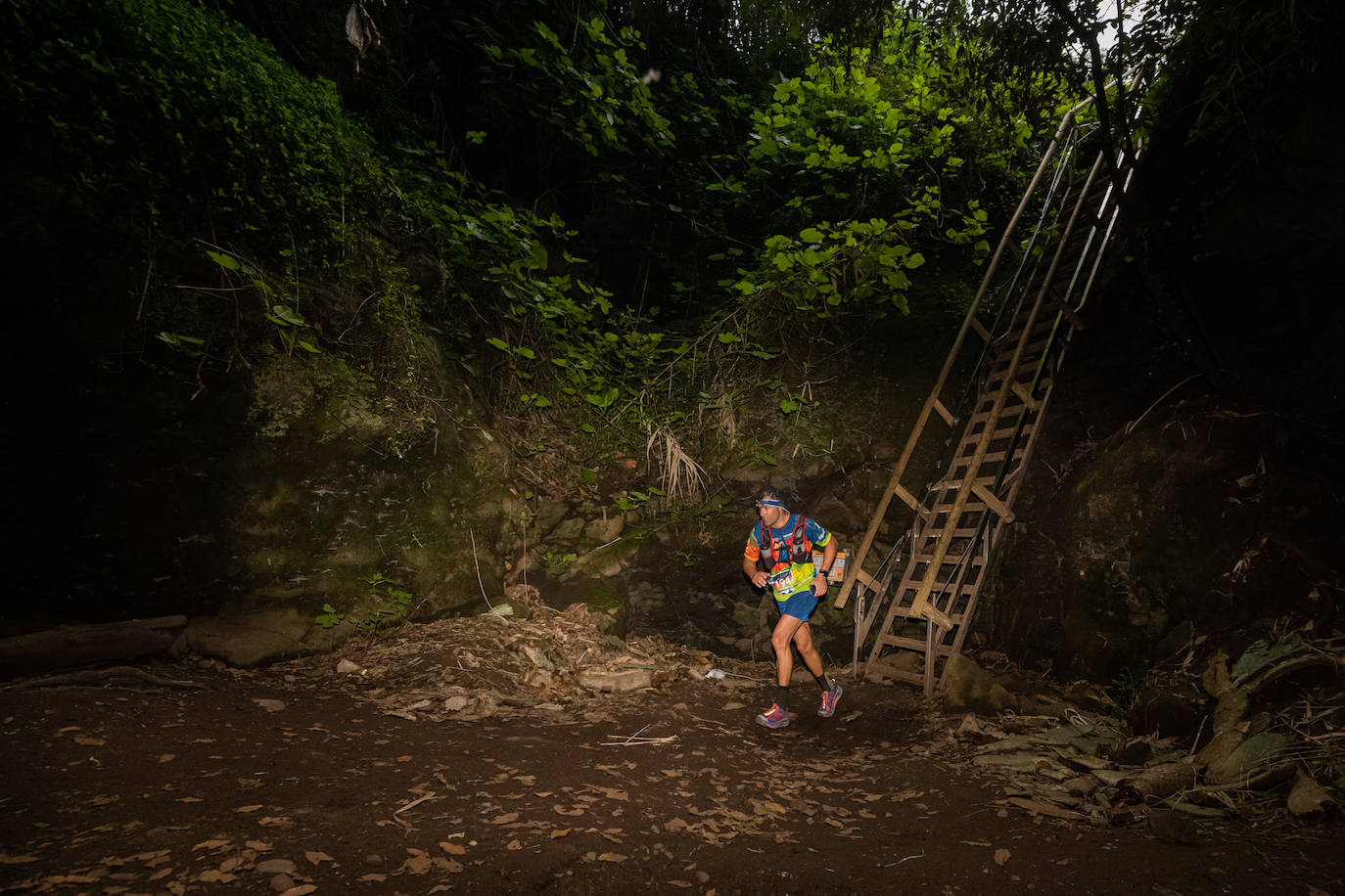 El barranco de El Álamo, con sus populares escaleras, fue protagonista de la prueba. 
