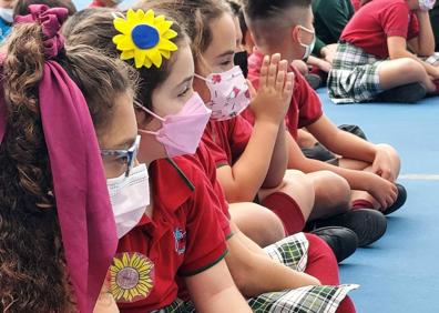 Imagen secundaria 1 - Reivindicación del colegio Loyola por la paz mundial