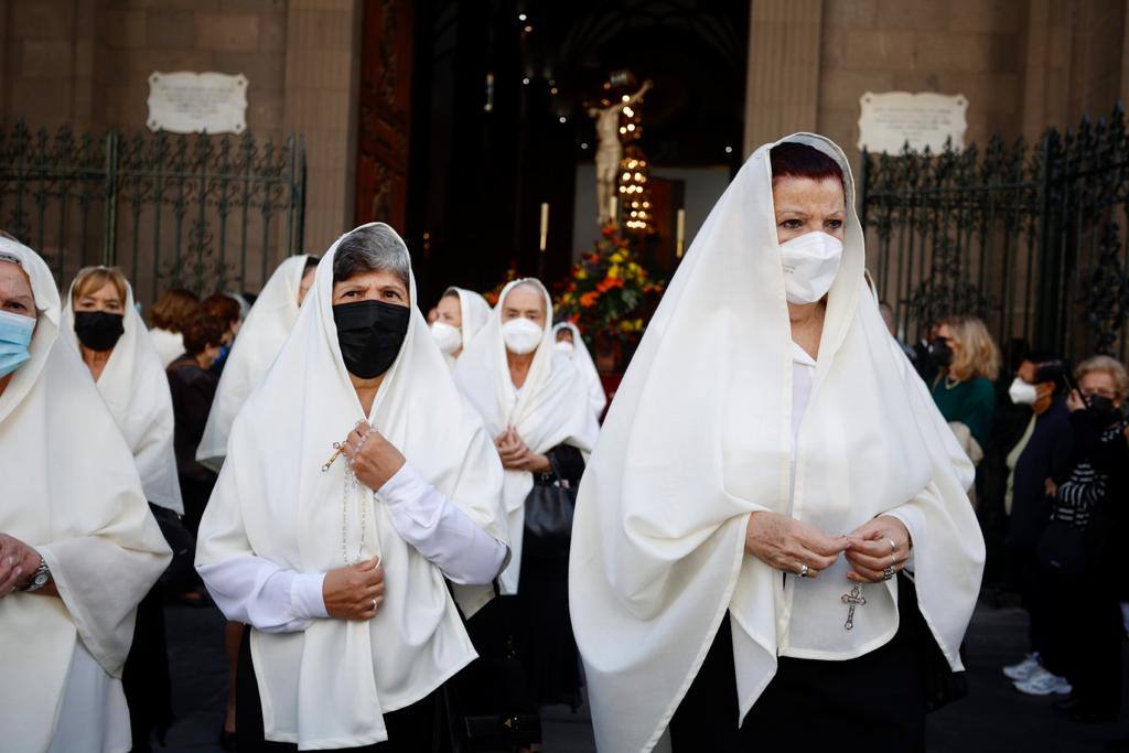 Fotos: La procesión de Las Mantillas vuelve a Vegueta