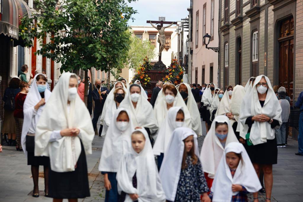 Fotos: La procesión de Las Mantillas vuelve a Vegueta