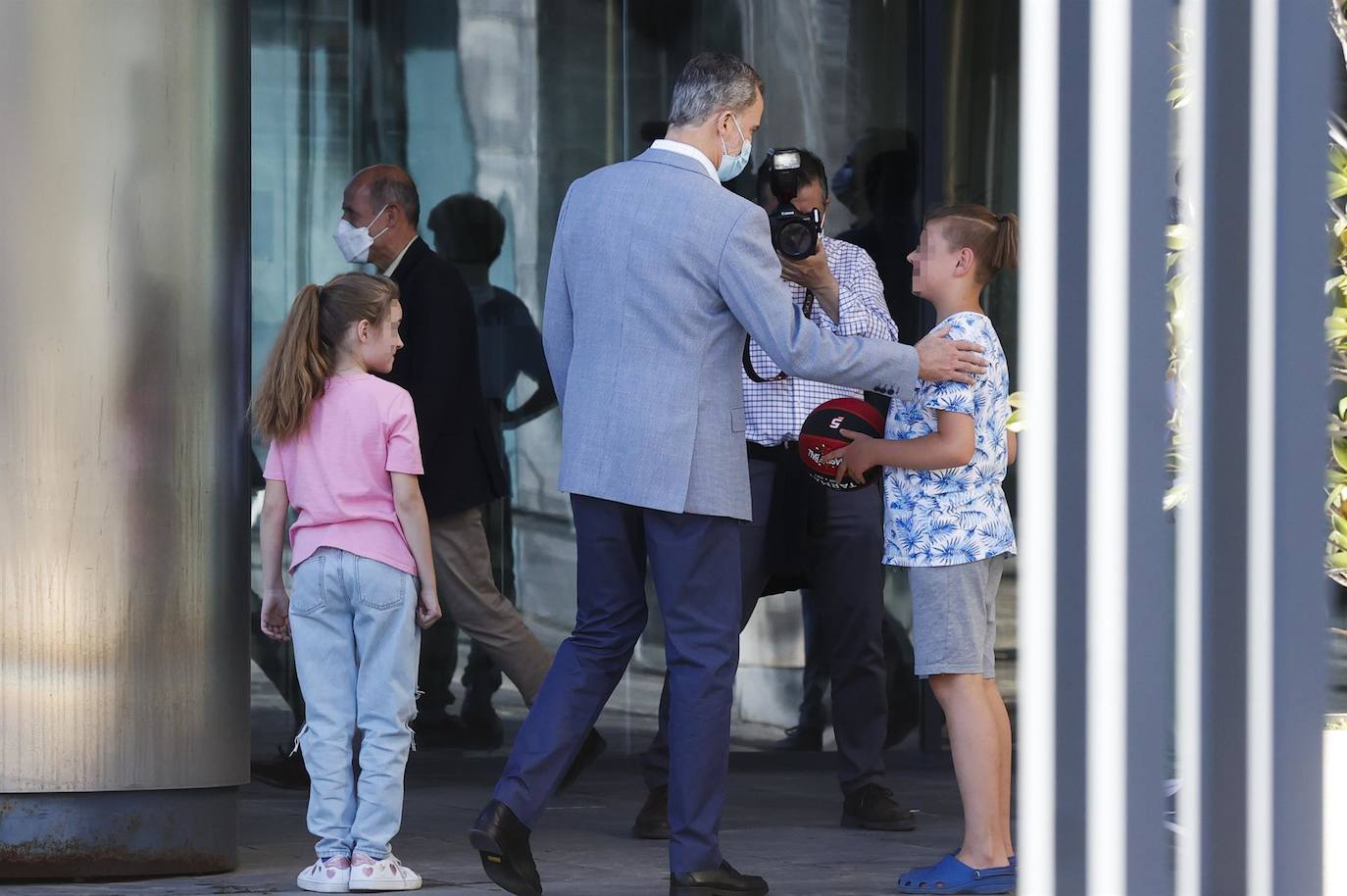 Fotos: Los reyes visitan a las familias ucranianas