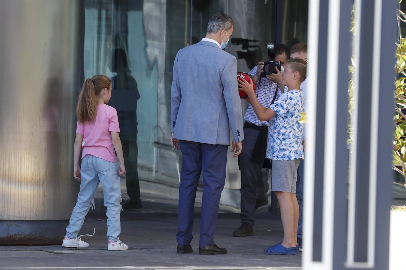 Fotos: Los reyes visitan a las familias ucranianas
