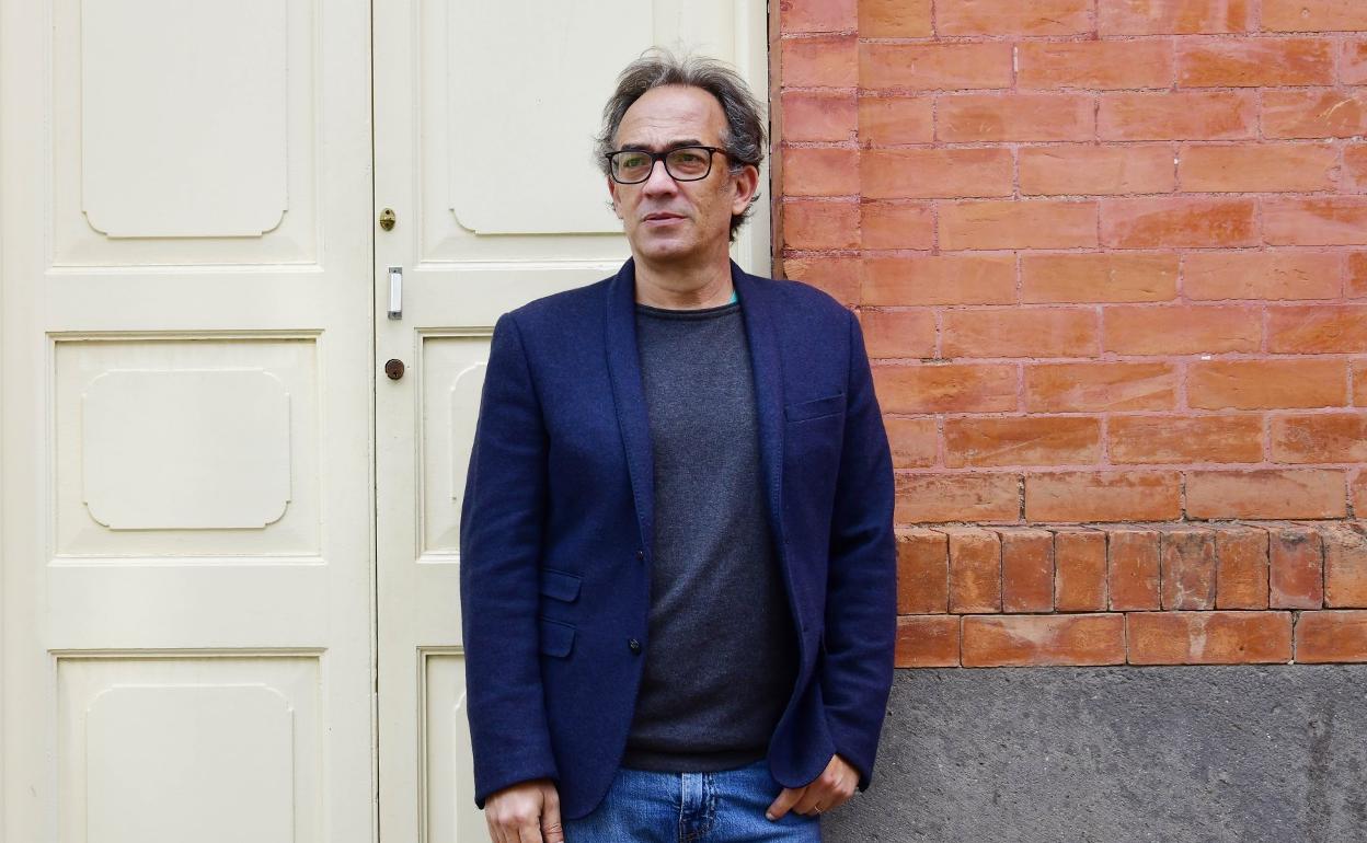 Luis Miranda, en el palacete Rodríguez Quegles, donde se encuentran las oficinas del Festival que dirige. 