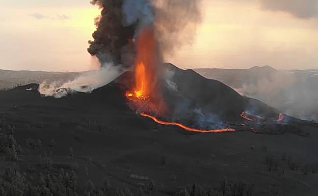El volcán en La Palma, protagonista el Día de la Tierra