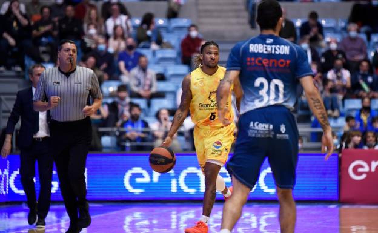 El Granca despierta demasiado tarde (106-97)