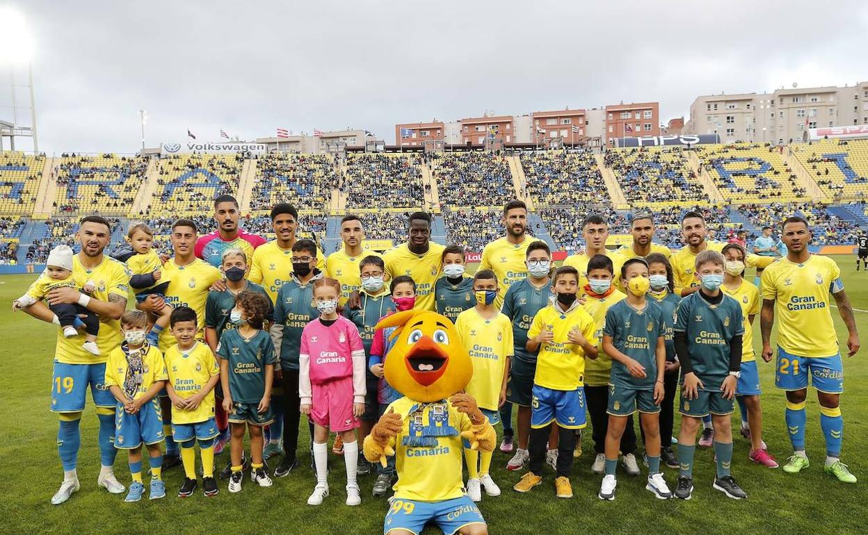 Una de las formaciones de la UD como local. 