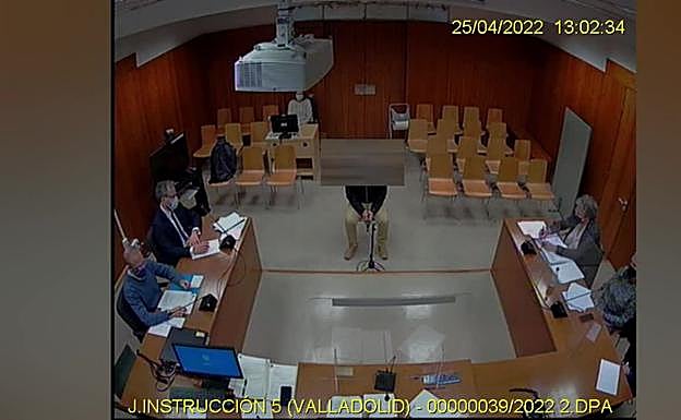 Óscar sobre Esther López: «Le ofrecí bajar a mi casa», pero «no intenté besarla»