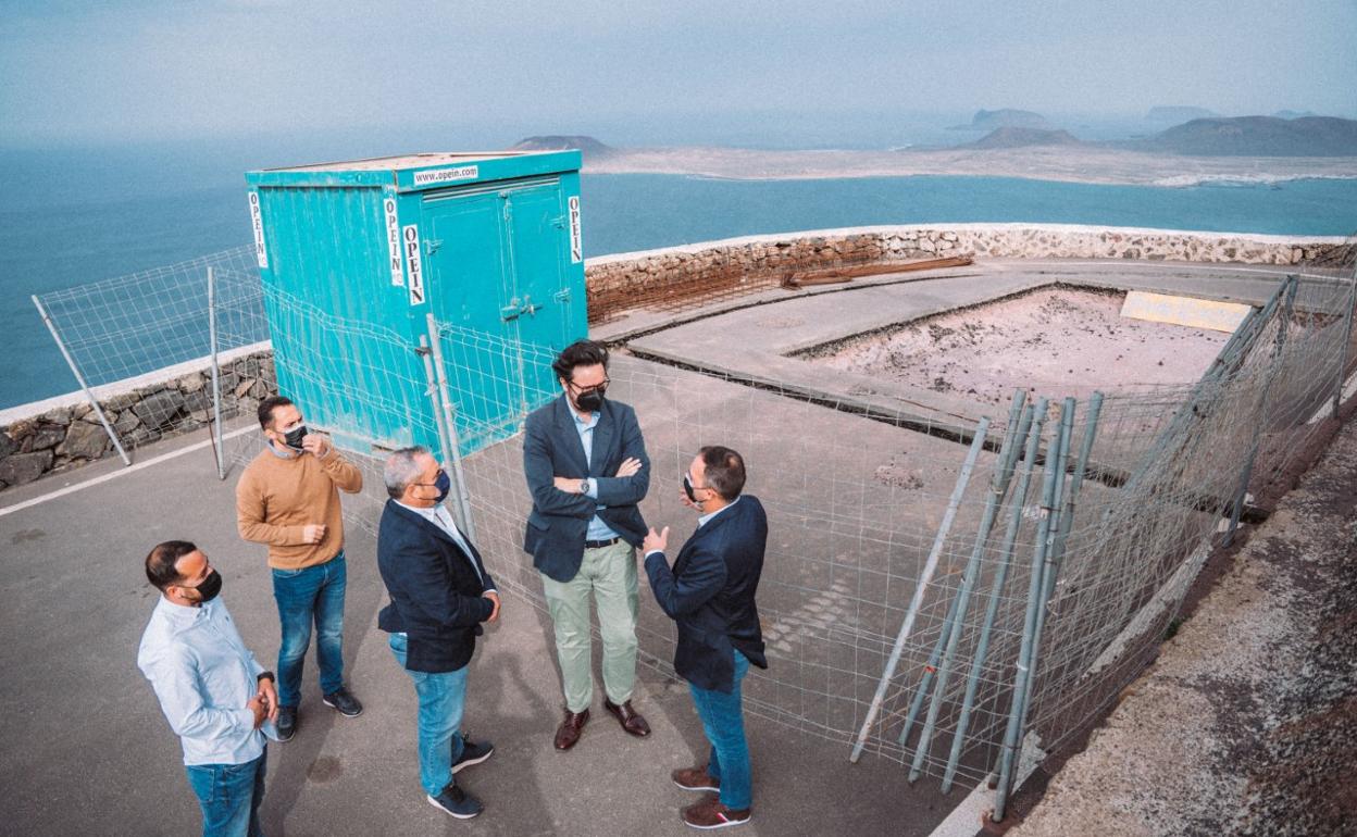 Dirigentes del PP en Guinate. 