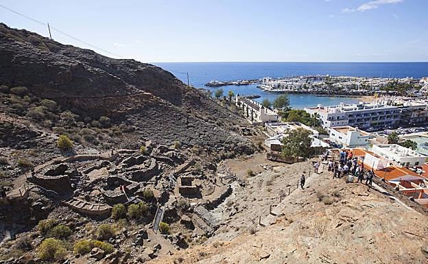 Vista general de la zona arqueológica de Cañada de Los Gatos, declarada Bien de Interés Cultural. 