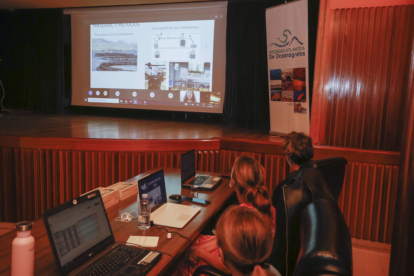 Imagen secundaria 2 - Un mar de ciencia, el engodo para atraer a la investigación al alumnado canario