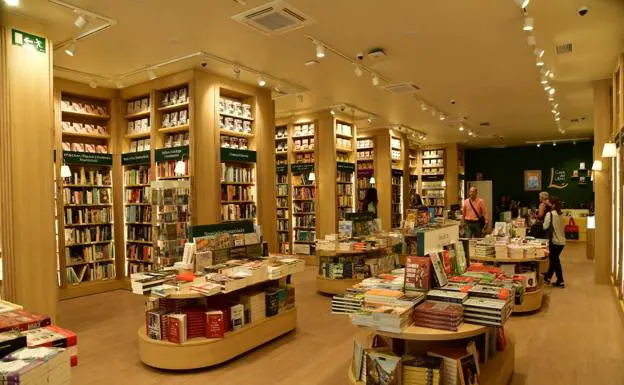 Éxito de la Casa del Libro en Las Palmas de Gran Canaria 