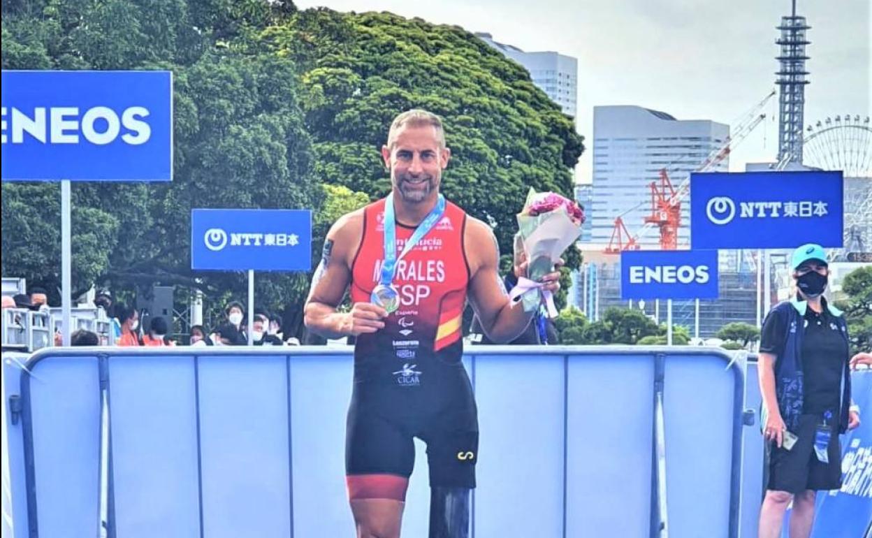 Lionel, con su medalla. 