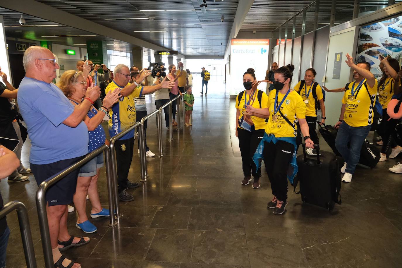 Fotos: Llegada del Rocasa al aeropuerto deGran Canara