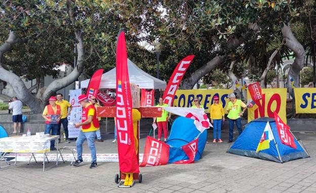 Trabajadores de Correos: «El interés del desastre es claro, acabar con el servicio público»