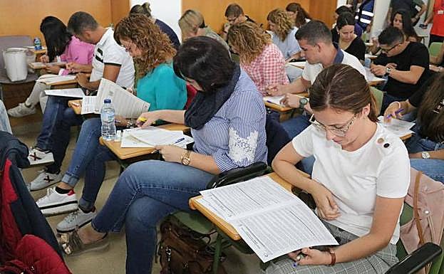 Sanidad sacará 12.146 plazas para estabilizar a los interinos