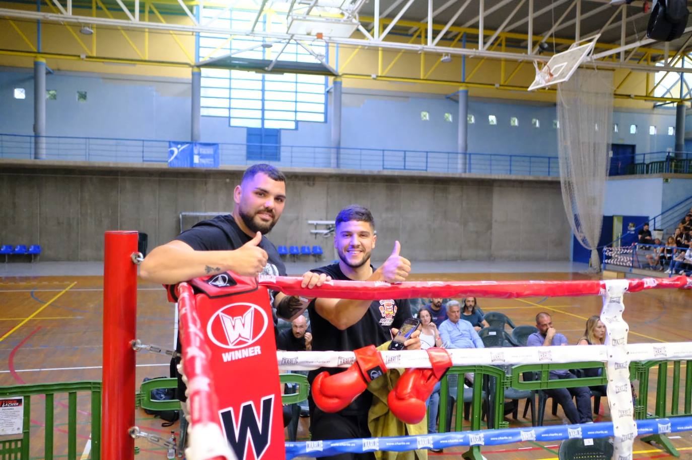 Fotos: La Copa Ciudad de Las Palmas de Gran Canaria de boxeo llenó el Juan Beltrán Sierra