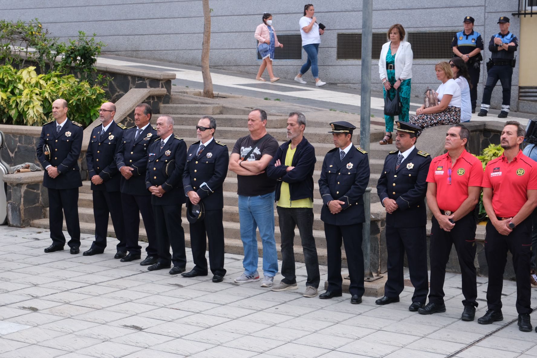 Fotos: La ciudad rinde homenaje a los bomberos fallecidos en el accidente de La Naval
