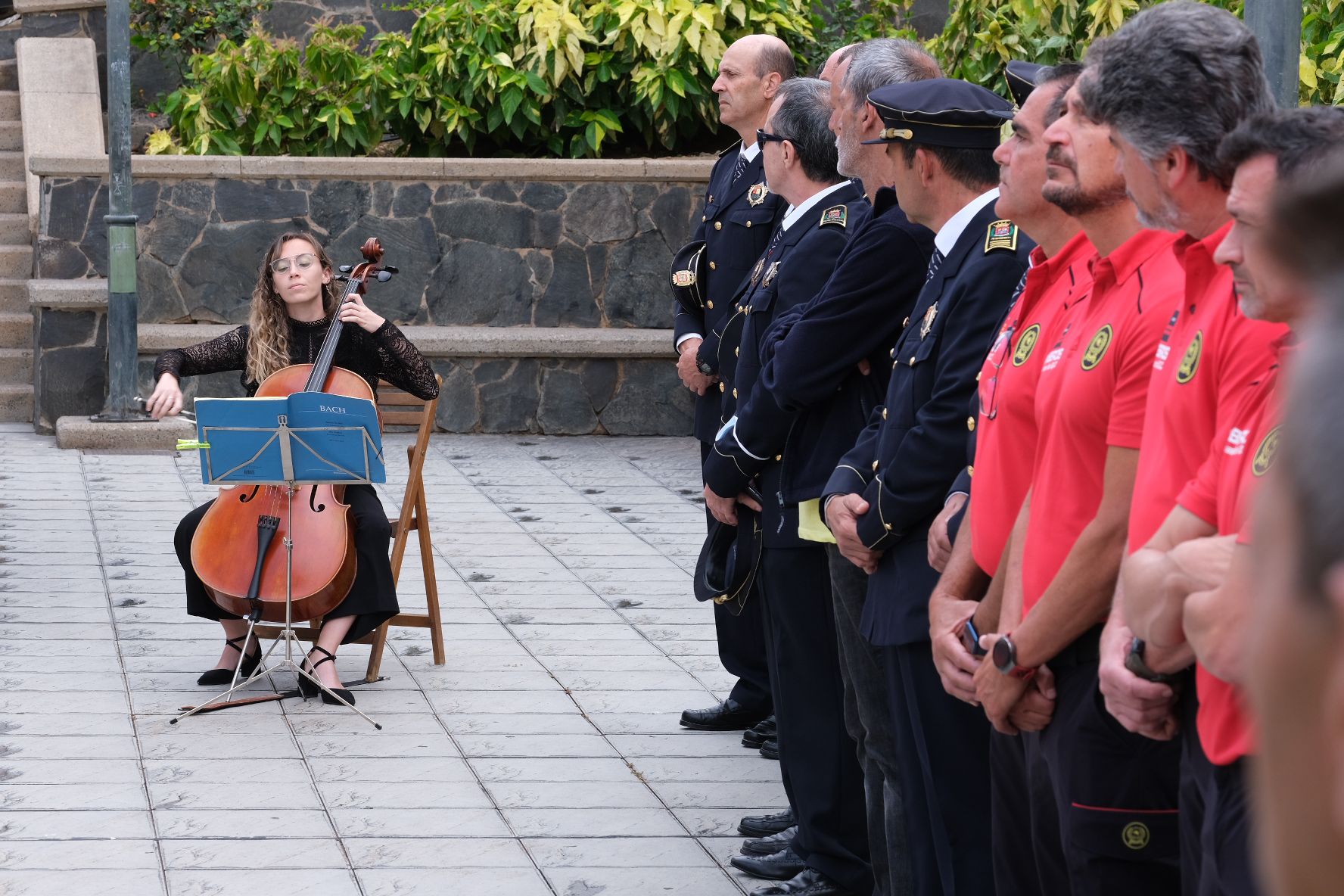 Fotos: La ciudad rinde homenaje a los bomberos fallecidos en el accidente de La Naval