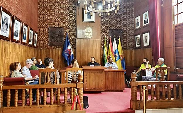 Mesa técnica de seguimiento del drago tricentenario de Gáldar. 