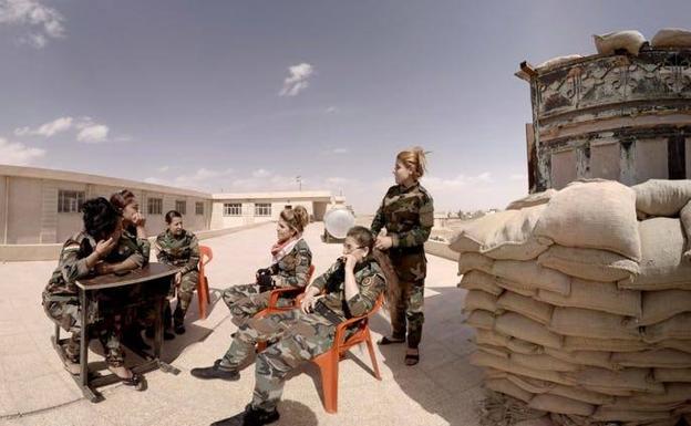 Captura de pantalla del documental inmersivo en realidad virtual sobre las mujeres soldado yazidíes 'The Sun Ladies' 
