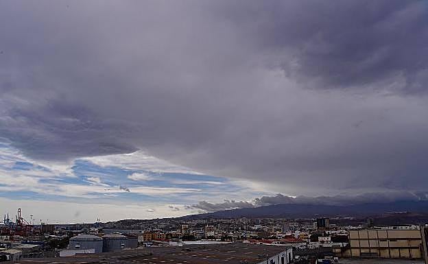 Imagen de archivo del cielo amenazando lluvia en el norte de Gran Canaria. 